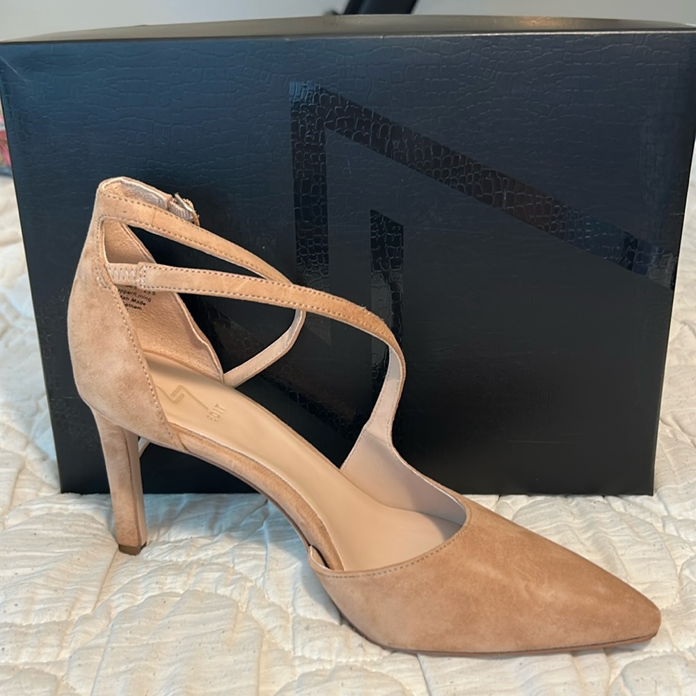 Naturalizer 27 Edit Abilyn Pumps Taupe Suede Women's 8.5 New in box COMFORTABLE